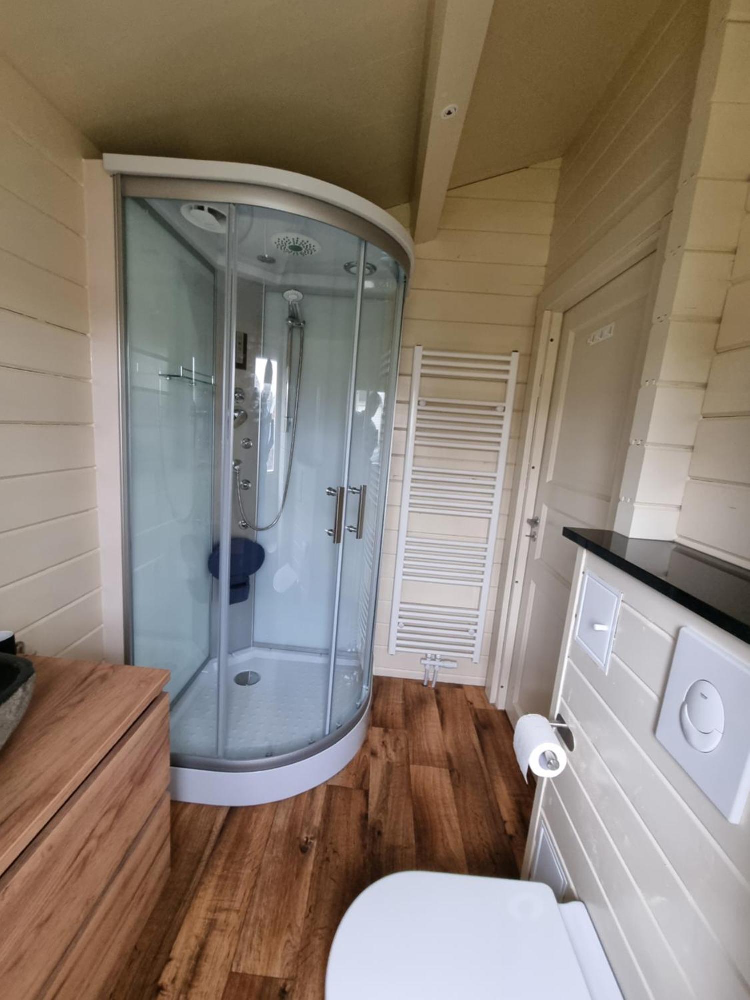 Nieuw - Luxe Blokhut Chalet In Bosrijke Omgeving Anloo Luaran gambar