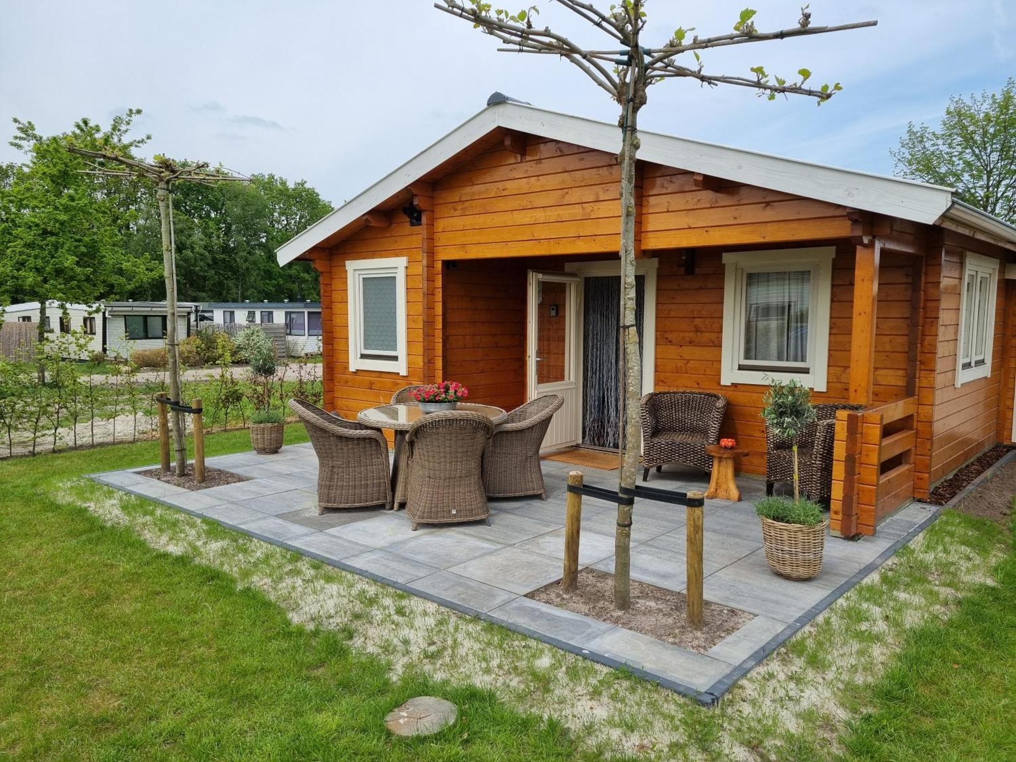 Nieuw - Luxe Blokhut Chalet In Bosrijke Omgeving Anloo Luaran gambar